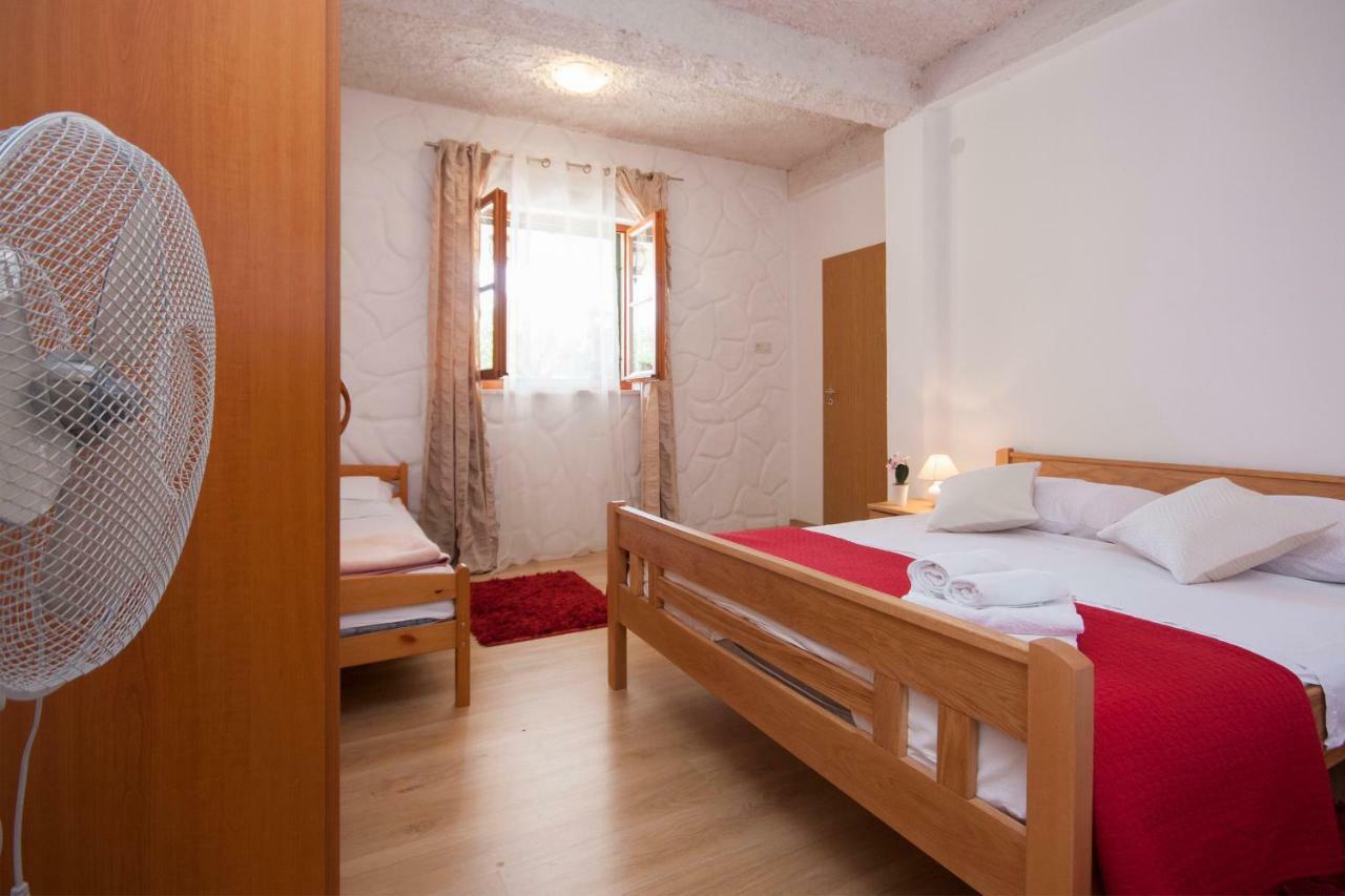 Rooms Katarina Lozovac Εξωτερικό φωτογραφία
