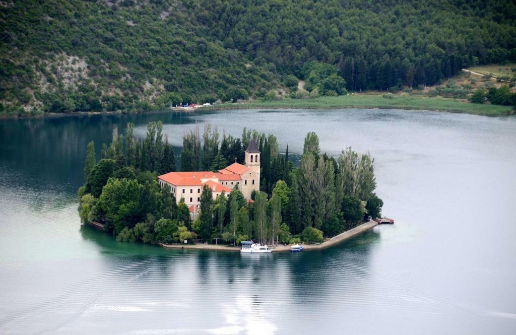 Rooms Katarina Lozovac Εξωτερικό φωτογραφία